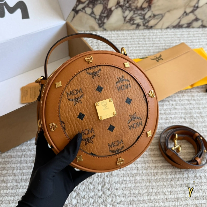 13428744747328600 Classic mini round bag with a vintage circular silhouette that is simply chic-box - Image 1