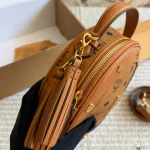 Classic mini round bag with a vintage circular silhouette that is simply chic-box - Image 5