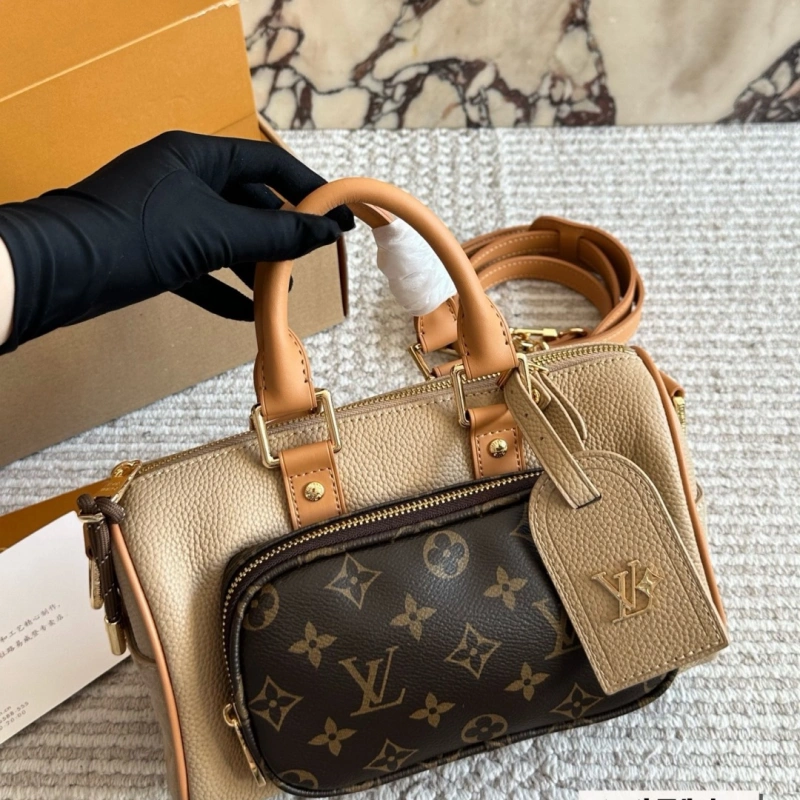 13428747010110600 L's Keepall pillow bag is an absolute cutie! Made of premium top-grain cowhide-box - Image 1