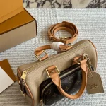 L's Keepall pillow bag is an absolute cutie! Made of premium top-grain cowhide-box - Image 10