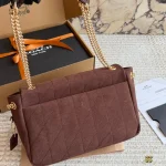 Quilted chain shoulder bag with a delicate suede finish and flawless diamond stitching-box - Image 7
