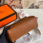 This Hermès Kelly messenger bag is made of genuine leather and has such a unique vibe with a premium feel-box - Image 16