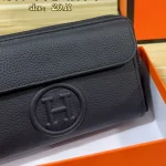 "Top-grain cowhide leather. This crossbody bag and handbag is crafted from premium calf leather, offering a delicate touch and lasting durability."-box - Image 18