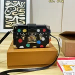 Calling all Y2K baddies! Check out this LV hard box bag with full original packaging-box - Image 4