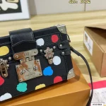 Calling all Y2K baddies! Check out this LV hard box bag with full original packaging-box - Image 2