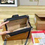 Calling all Y2K baddies! Check out this LV hard box bag with full original packaging-box - Image 5