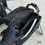 The  large messenger bag that looks great on both men and women-no box - Image 6