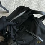 The  large messenger bag that looks great on both men and women-no box - Image 5