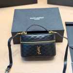 Box bag in black lambskin with gold-tone logo-box - Image 3