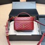 Box bag in black lambskin with gold-tone logo-box - Image 6
