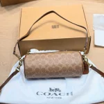 Features a slim leather strap. Wear it as a top handle, shoulder bag, or crossbody-box - Image 3