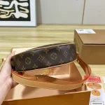 Featuring a uniquely shaped silhouette, it's also known as a moon bag-box - Image 5
