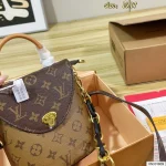 Flap messenger bag, shoulder and crossbody style-box - Image 10