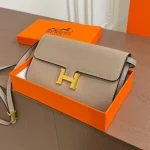 Crossbody bag, phone bag, long wallet, new arrival clutch, Kelly bag. Super popular-box