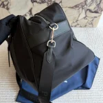 Versatile travel/duffle bag with a timeless look-no box - Image 10