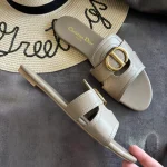 Stylish New Flat Slippers: Close-up Detail Shots-box - Image 4