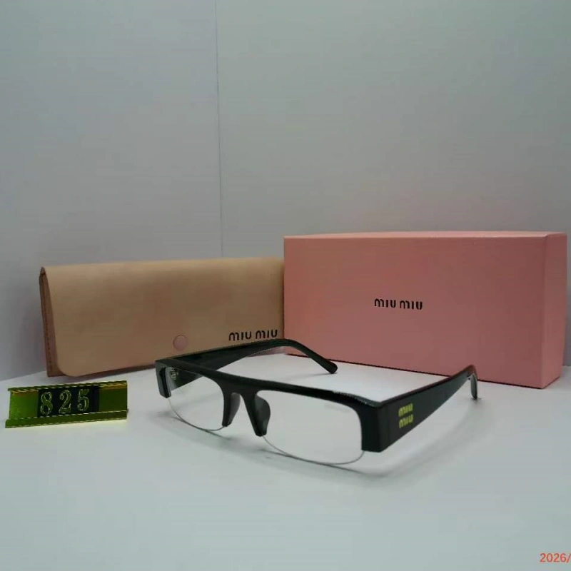 fba7dac5ce194edd01bbac14b710162f Glasses with box - Image 1