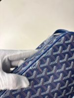 Goyard Y‑Pattern Print Camera Crossbody Bag - Image 14