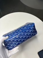Goyard Y‑Pattern Print Camera Crossbody Bag - Image 8