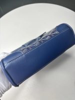 Goyard Y‑Pattern Print Wooden Handle Flap Handbag - Image 7