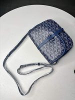 Y‑Pattern Print Saddle Crossbody Bag - Image 5