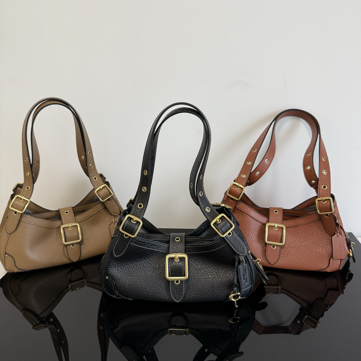 13431860521509668 Coach Vintage Square‑Buckle Hobo Underarm Bag - Image 1