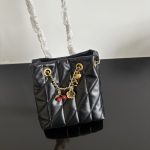 Coach Jade Quilted Bucket Bag - Image 35