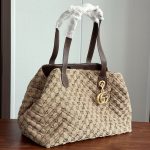 Double‑G Quilted Tote Bag With Pouch - Image 16