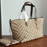Double‑G Quilted Tote Bag With Pouch - Image 21