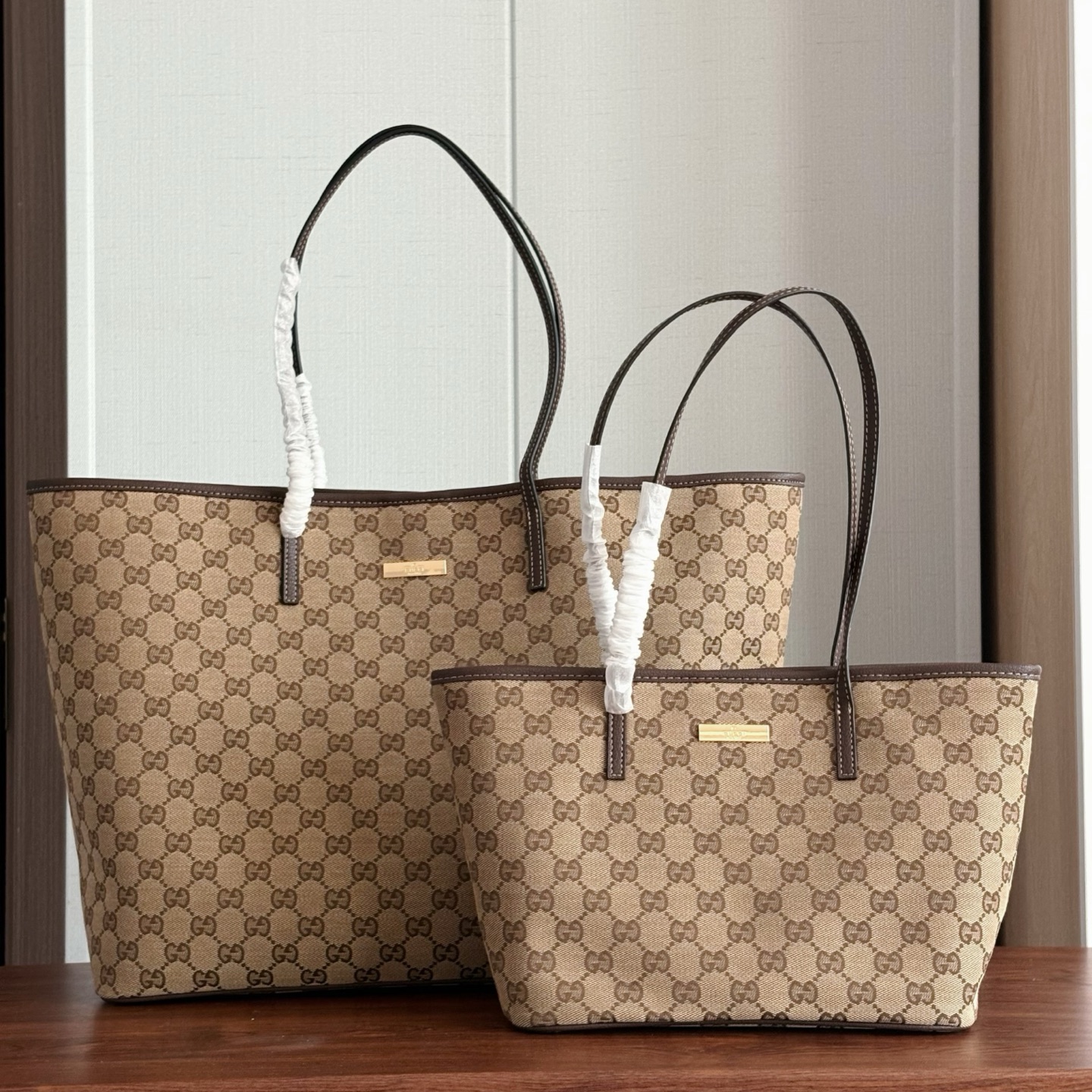 13432102946384995 Gucci Double‑G Signature Tote Shoulder Bag - Image 1