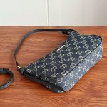 GG Signature Underarm Shoulder Zipper Hobo Bag - Image 20