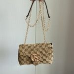 Gucci V‑Stitch Quilted Flap Chain Shoulder & Crossbody Bag（Mini Size） - Image 10