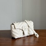 Gucci V‑Stitch Quilted Flap Chain Shoulder & Crossbody Bag（Mini Size） - Image 24