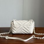 Gucci V‑Stitch Quilted Flap Chain Shoulder & Crossbody Bag（Mini Size） - Image 25