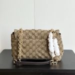 Gucci V‑Stitch Quilted Flap Chain Shoulder & Crossbody Bag（Small Size） - Image 4