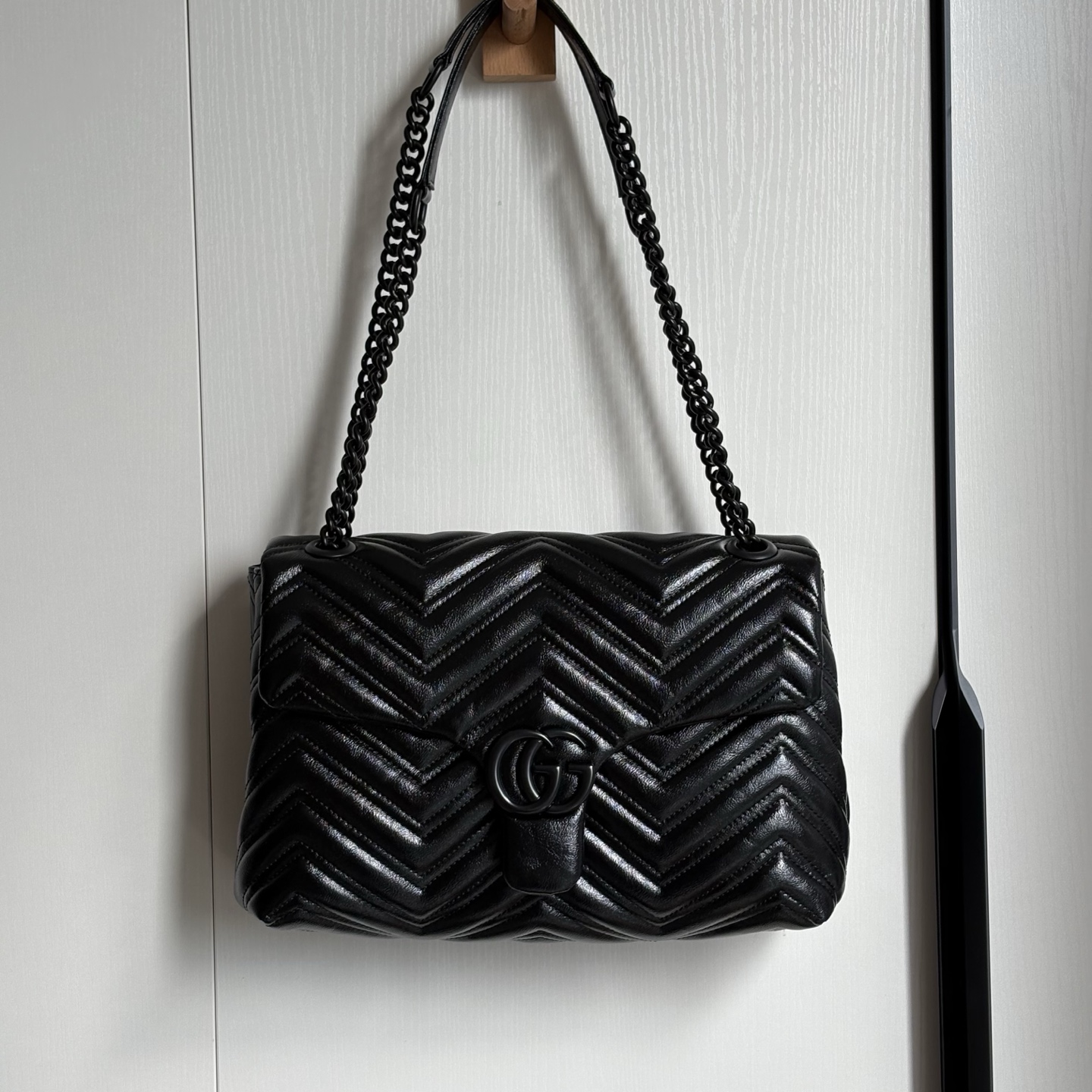 13432119002085719 Gucci V‑Stitch Quilted Flap Chain Shoulder & Crossbody Bag(Large Size) - Image 1