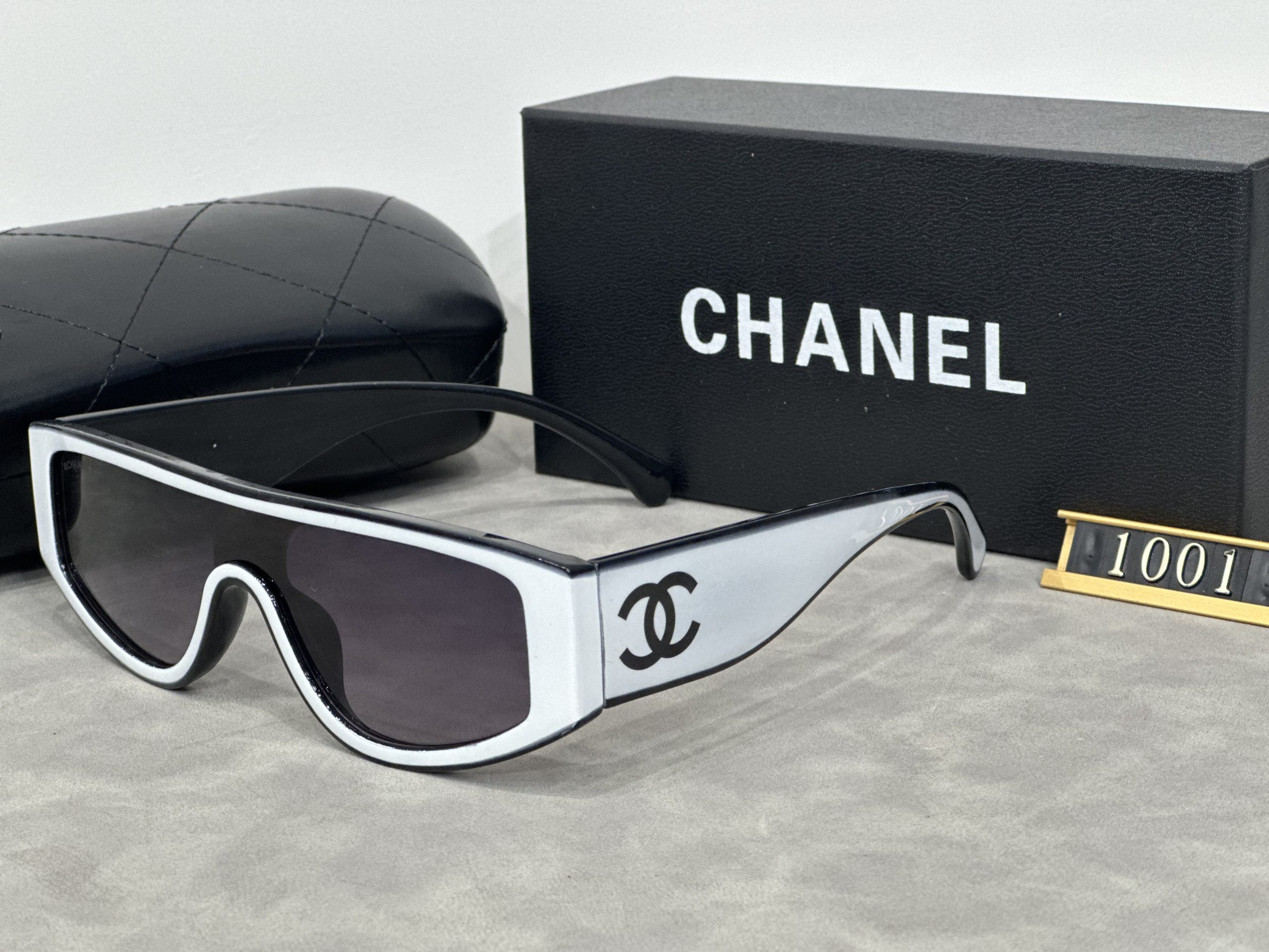 0ea80a3f Chanel Double‑C logo One‑Piece Lens Fashion Sunglasses,Rhinestone Decorated/ Contrast‑Color - Image 1