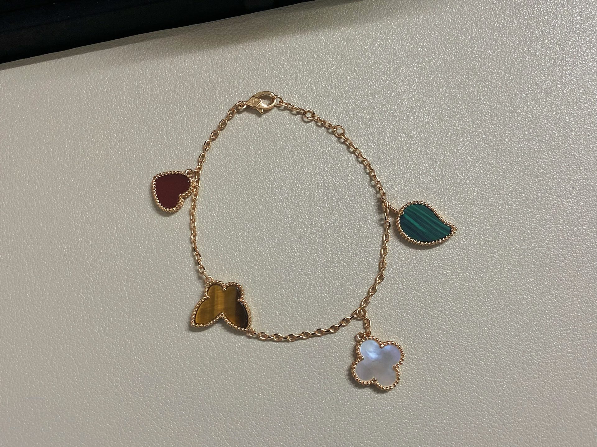 wsxc1789054543299_2 VCA Lucky Wildflower Bracelet - Image 1