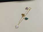 VCA Lucky Wildflower Bracelet - Image 3