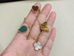 VCA Lucky Wildflower Bracelet - Image 4