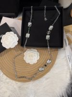 Chanel geometric square transparent sugar green emerald cut pendant necklace - Image 4