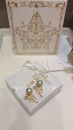 Dior Gold Tone CD Openwork Clover Earrings with Mixed-Size Pearls - Image 2