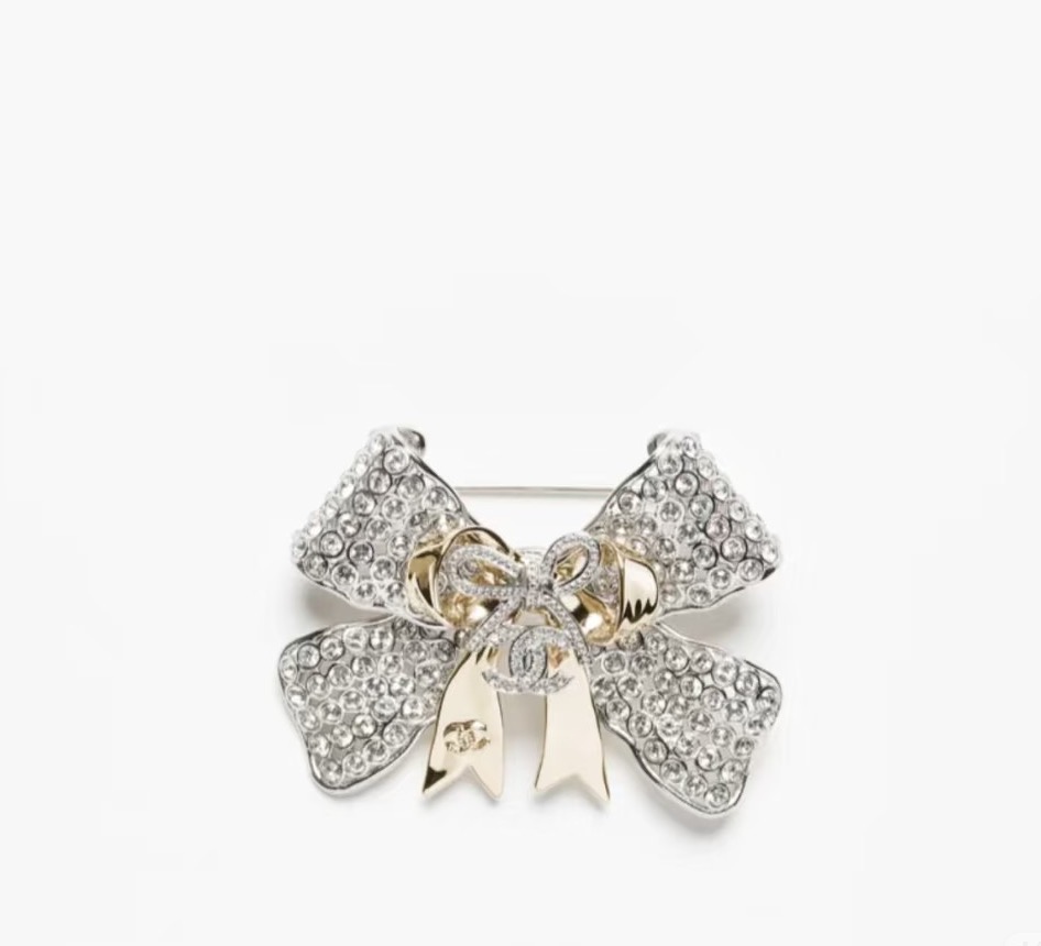 wsxc1789224264060_3 Chanel 25K Rhinestone Bow Brooch - Two-Tone Heavy Craftsmanship - Image 1
