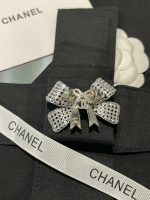 Chanel 25K Rhinestone Bow Brooch - Two-Tone Heavy Craftsmanship - Image 6