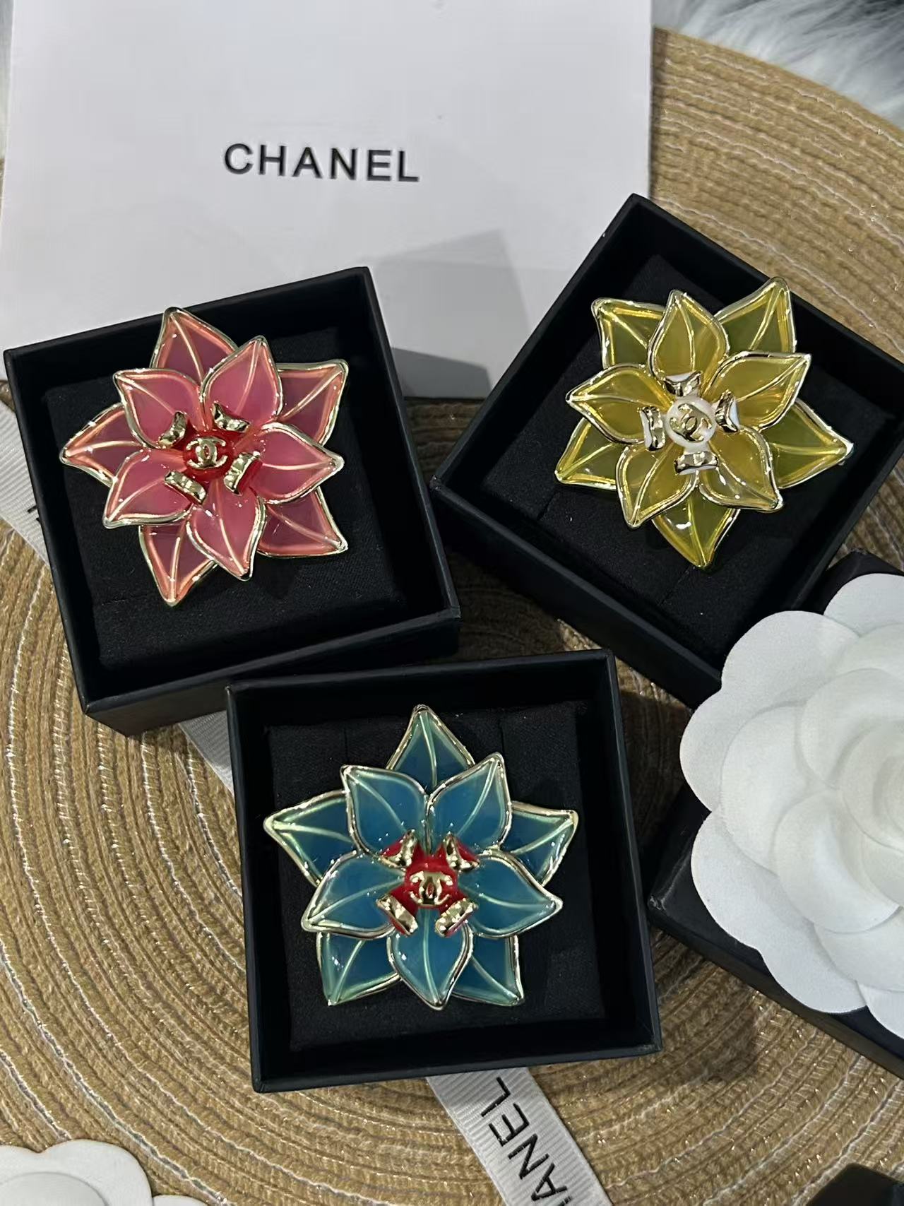 wsxc1789224832258_0 Chanel 26A Murano Glass Layered Flower CC Brooch - Available in Red / Blue / Yellow - Image 1