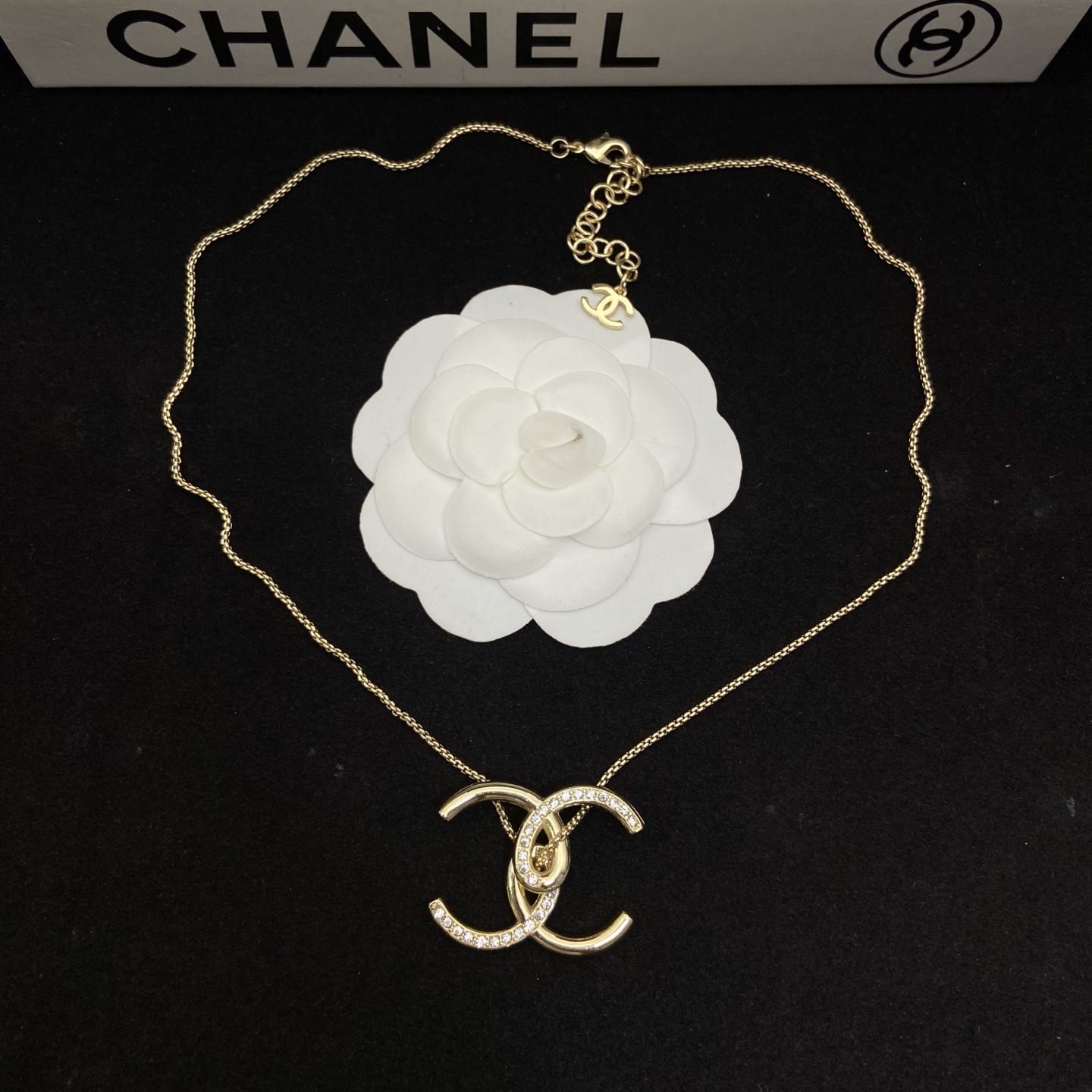 wsxc1789377727164_2 Chanel new 26b half diamond double C necklace - Image 1