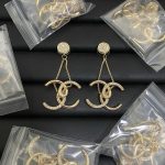 Chanel new 26b half pearl fringe earrings - Image 8