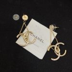 Chanel new 26b half pearl fringe earrings - Image 4