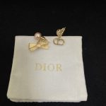Dior new bow CD letter earrings - Image 2