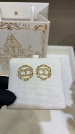 Dior 26SS New Gold-toned Full Rhinestone CD Cutout Chain Circle Stud Earrings - Image 9